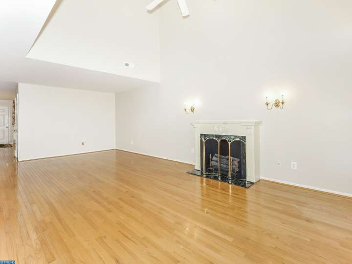 5068 Beacon Hill Ct