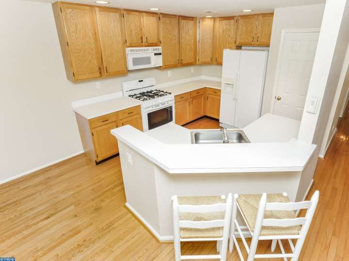 5068 Beacon Hill Ct