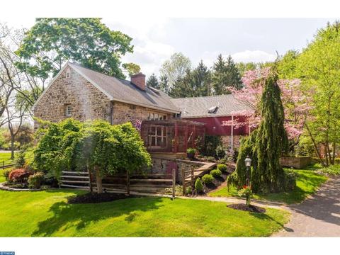 15 Greenway Dr