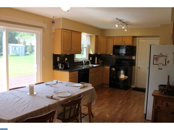 For Sale: 532 Junction Ln Quakertown, PA 18951