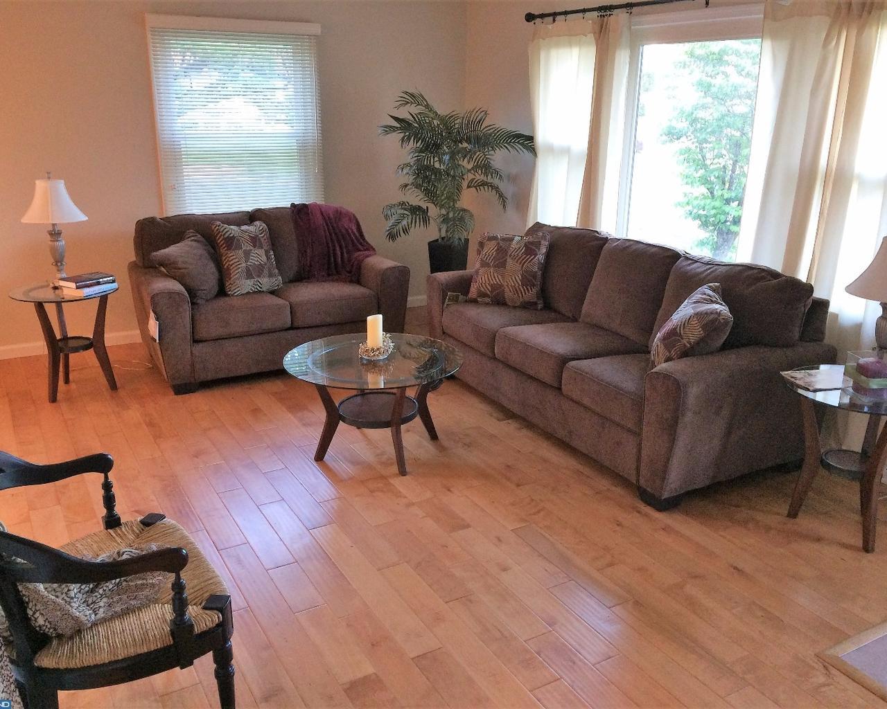 1318 Jeanette Way