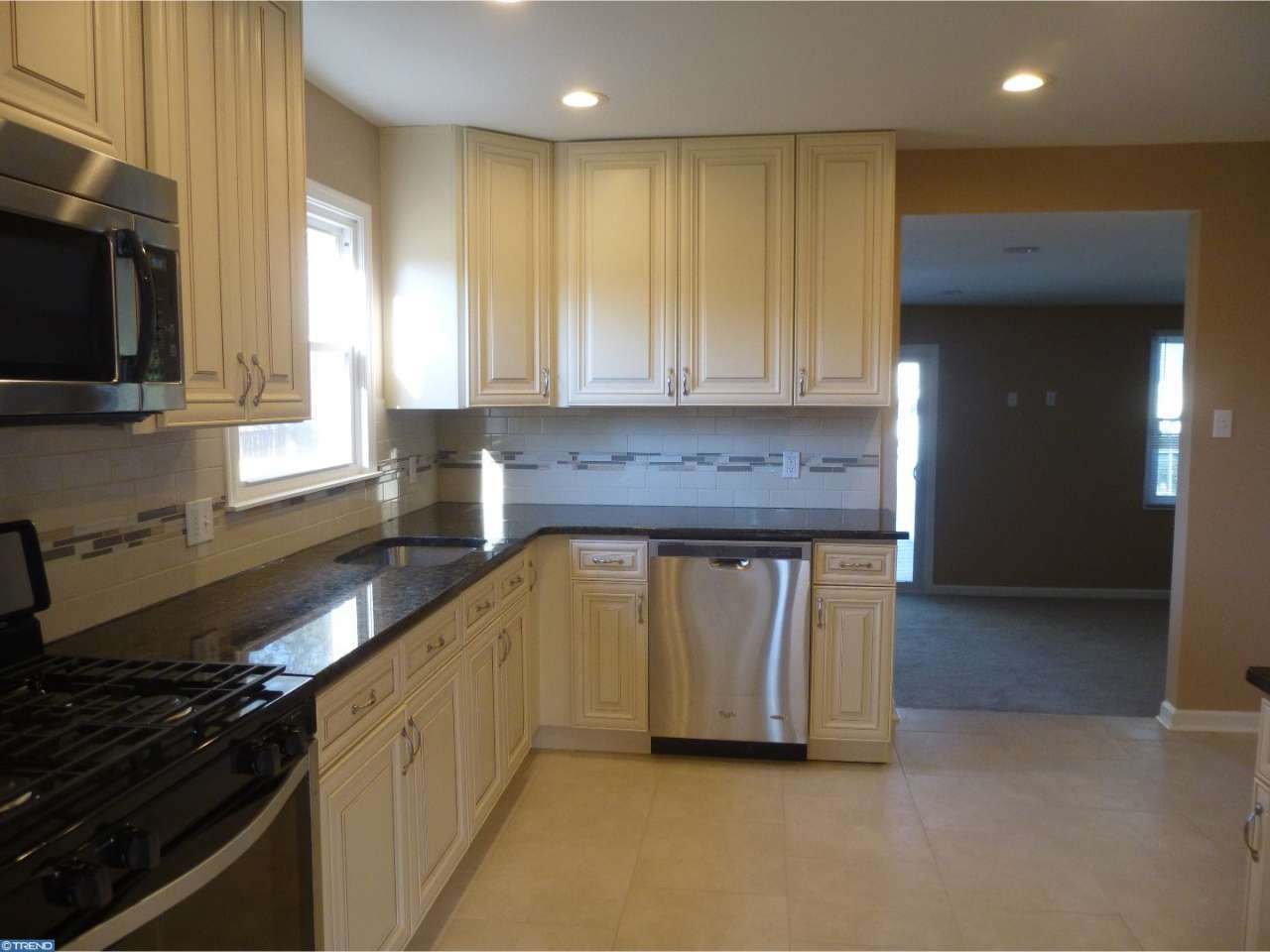 220 Woodland Dr