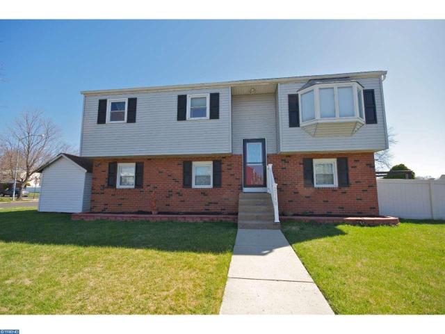 1215 Harwood Rd