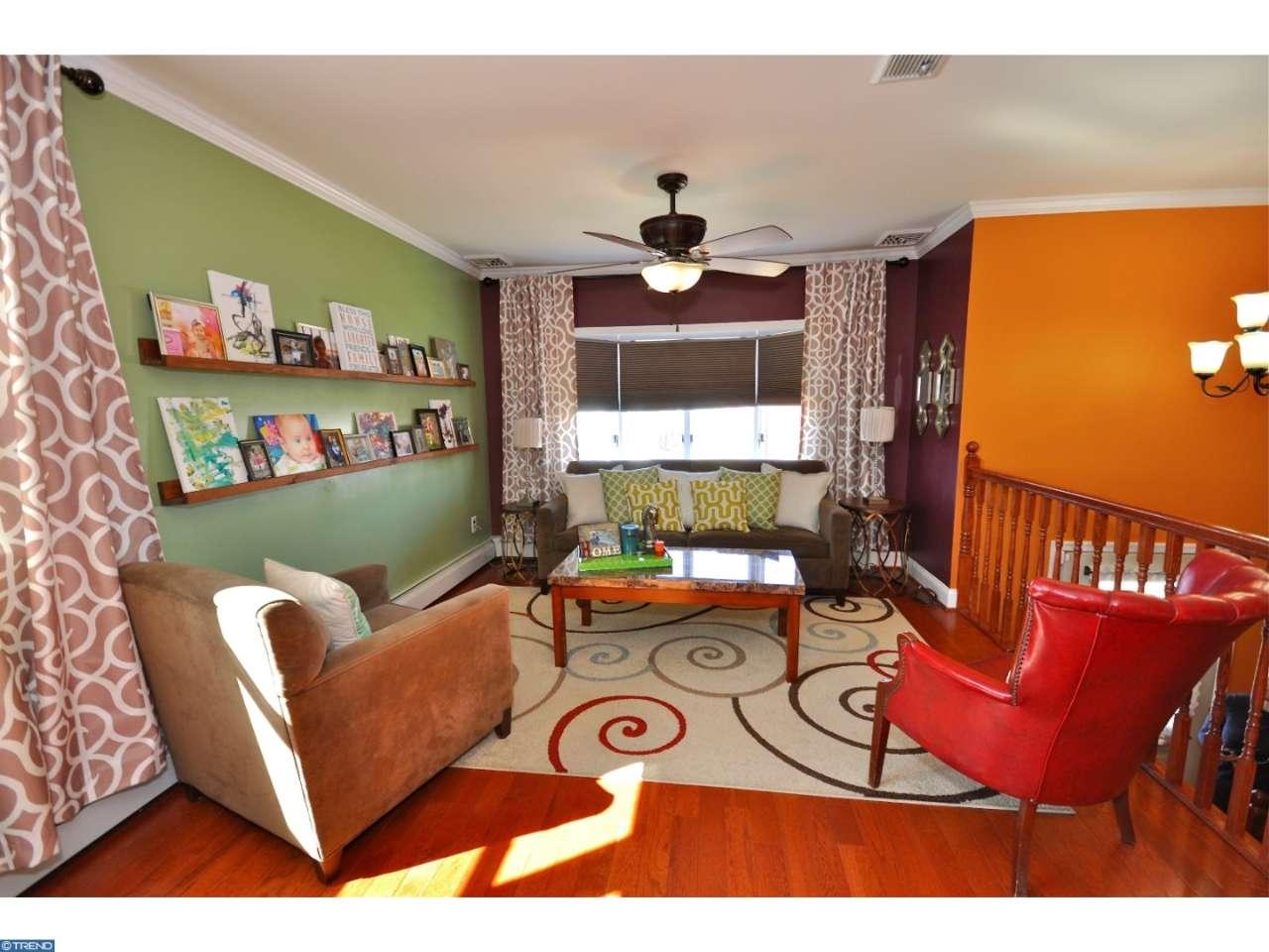 1215 Harwood Rd