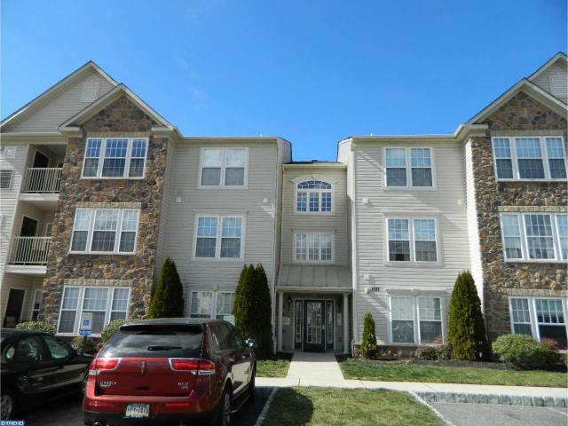 907 Dolores Ln