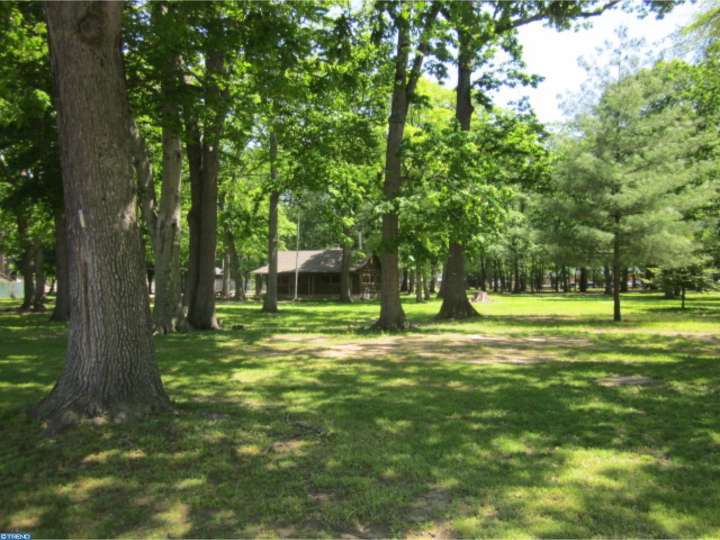For Sale: 633 Jansen Ave Essington, PA 19029