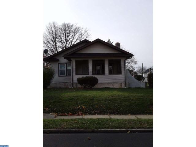 62 Foster Ave