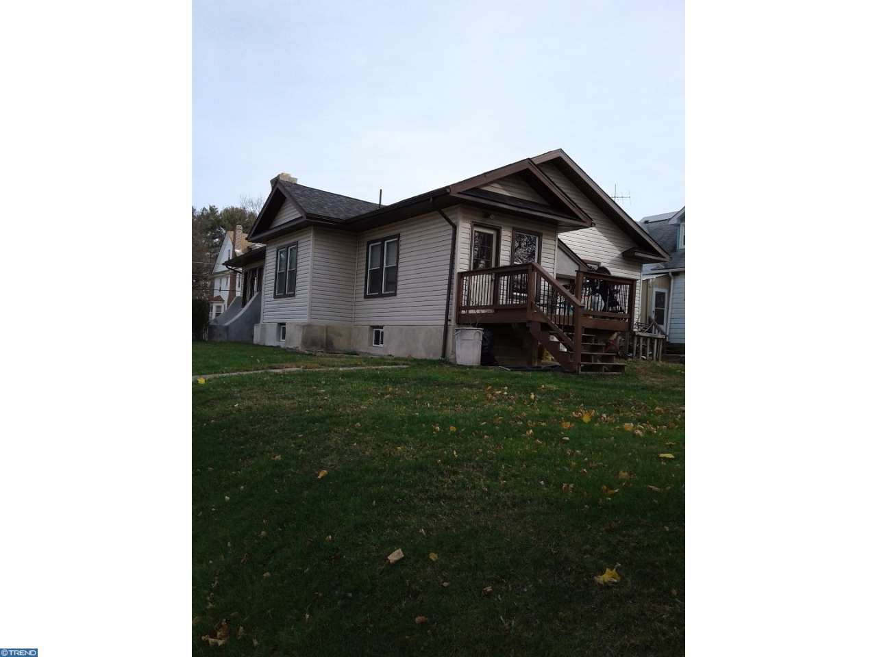62 Foster Ave
