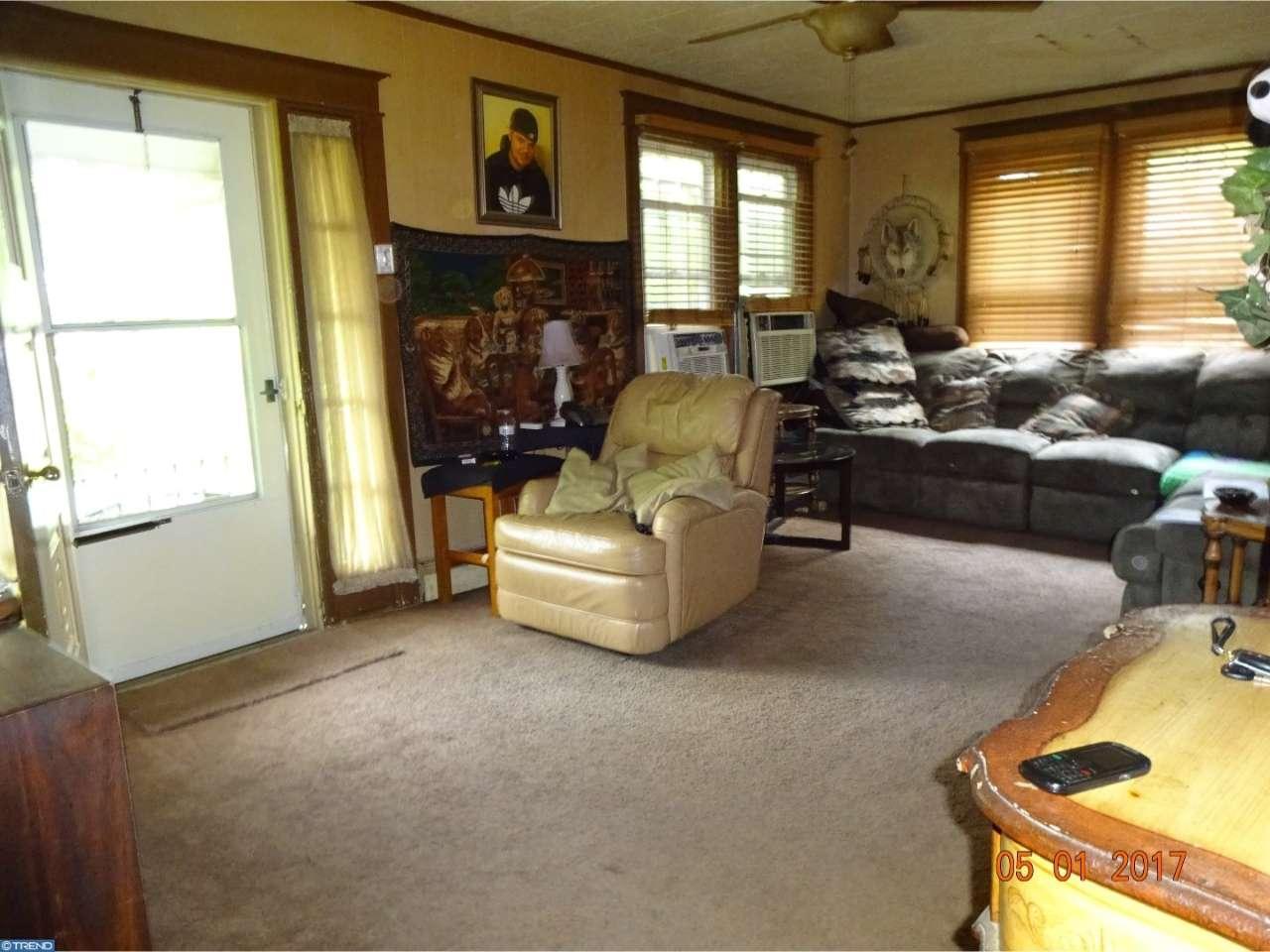 1638 Huddle Ave