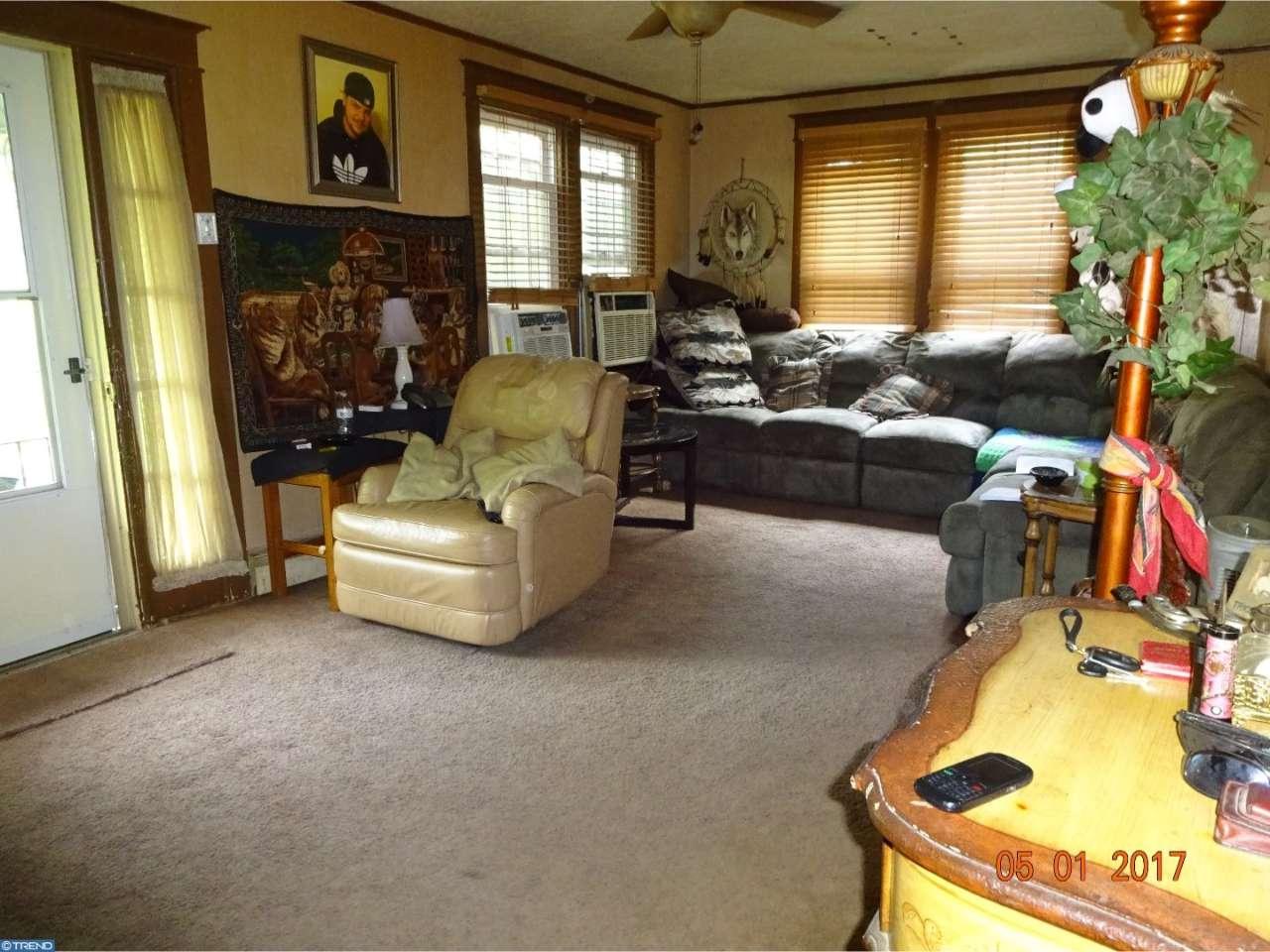 1638 Huddle Ave