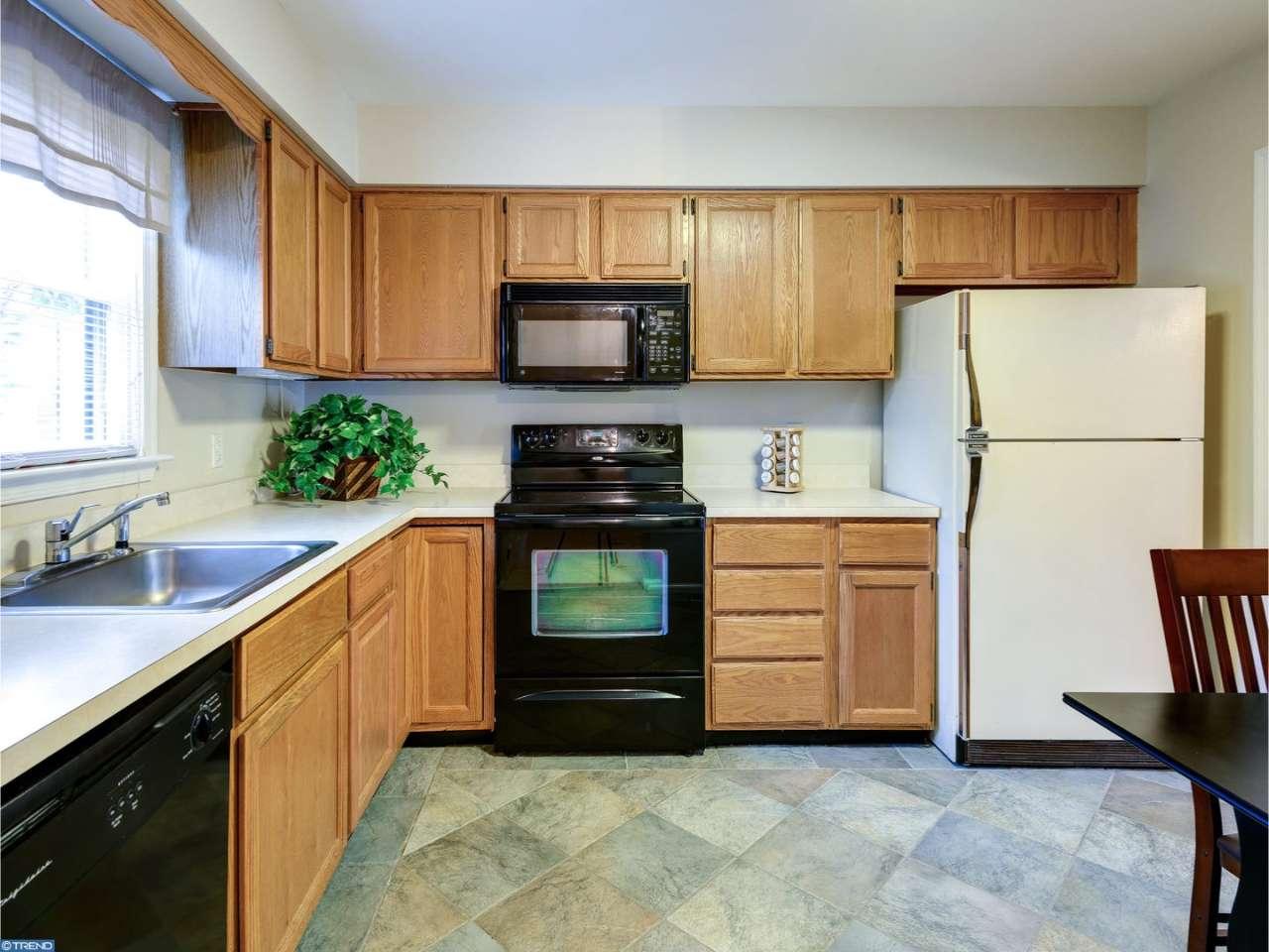 33 Colonial Cir