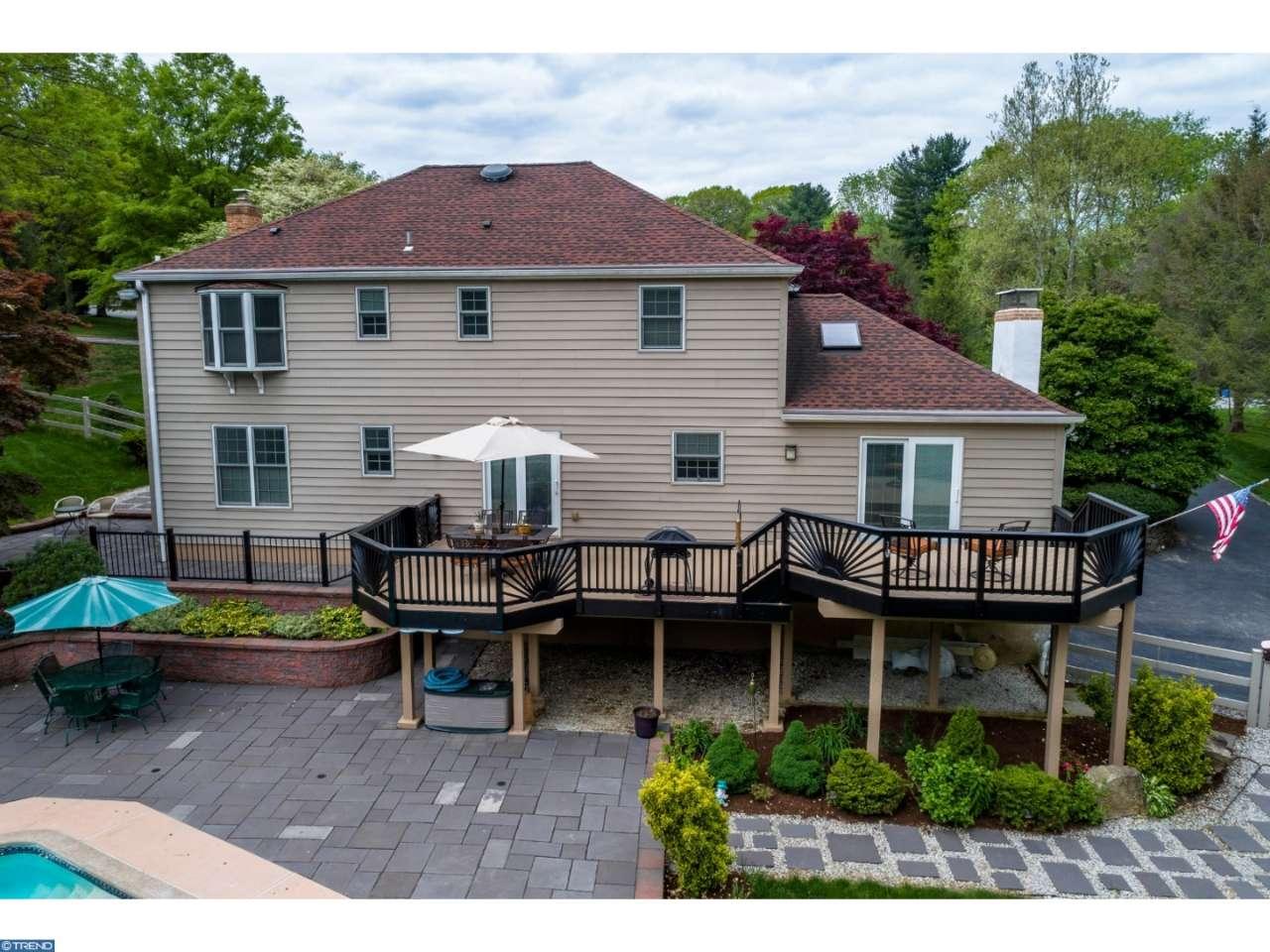 15 Kenmore Ln