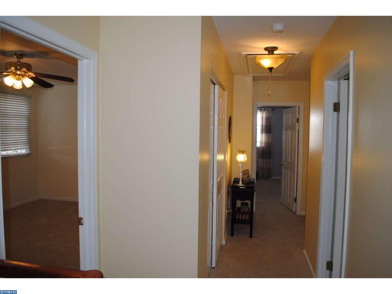 19 N Hillcrest Rd