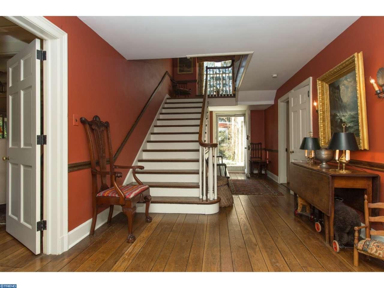 306 Colonial Dr