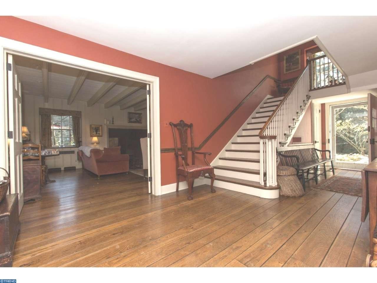 306 Colonial Dr