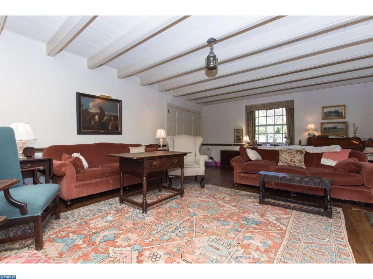 306 Colonial Dr