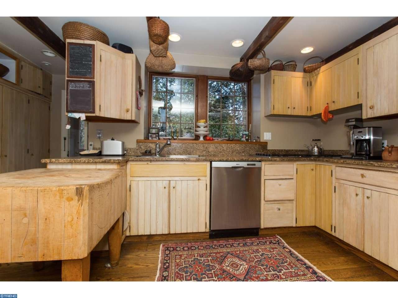 306 Colonial Dr