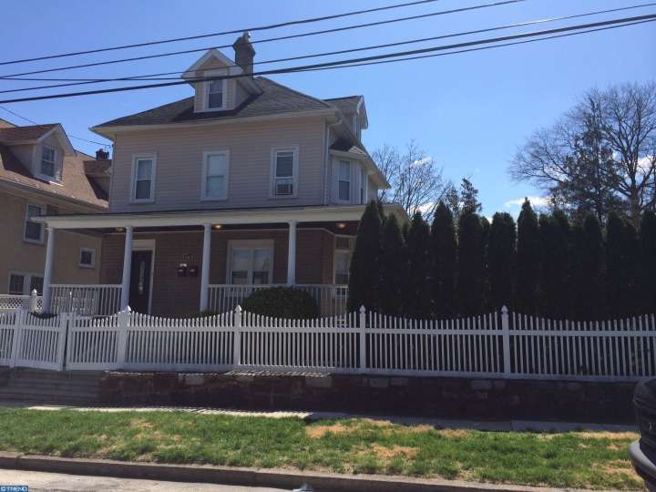 105 S Fairview Ave, Upper Darby PA 19082