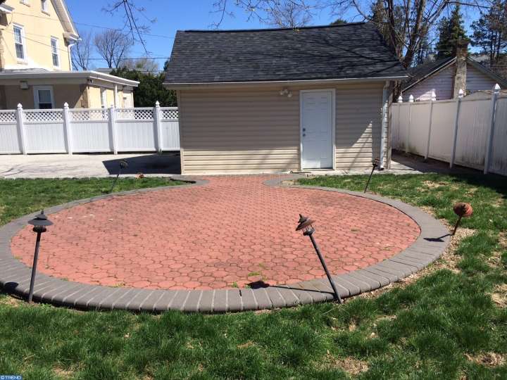 105 S Fairview Ave, Upper Darby PA 19082