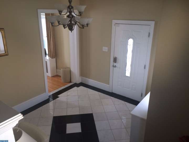 105 S Fairview Ave, Upper Darby PA 19082