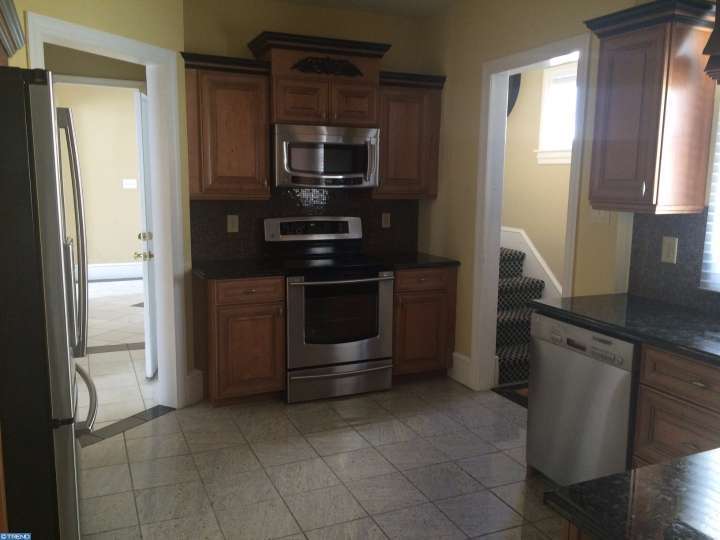 105 S Fairview Ave, Upper Darby PA 19082