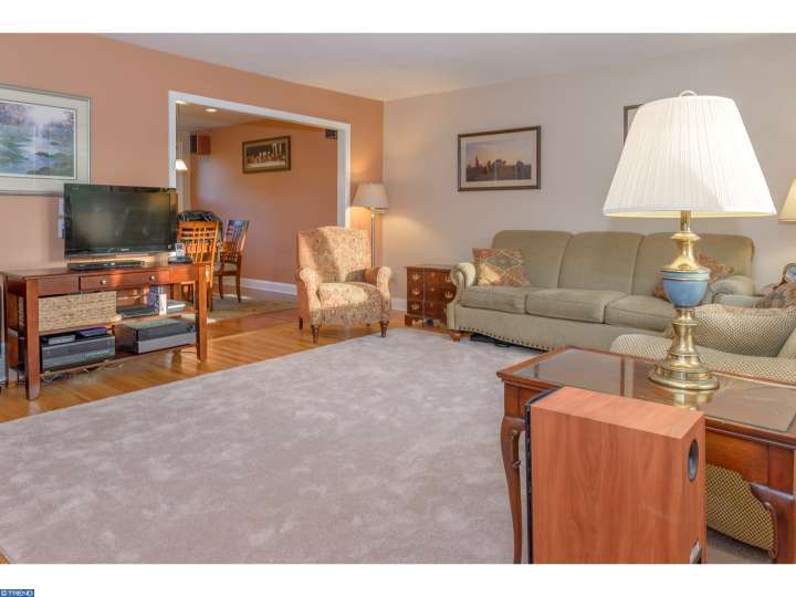 For Sale: 333 Meadow Ln Wallingford, PA 19086