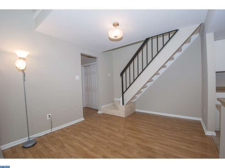 823 Washington Pl #23