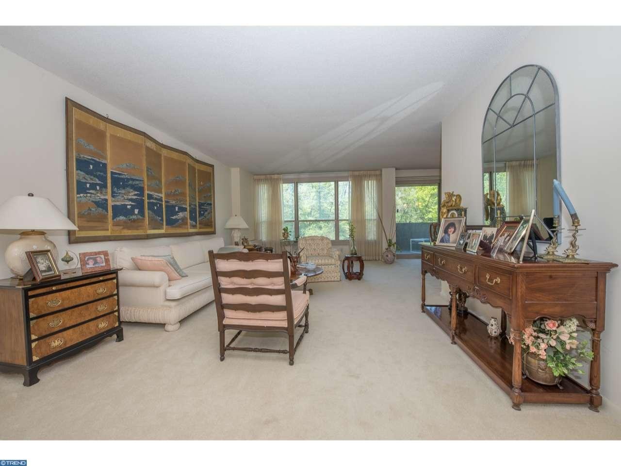 1366 Westbury Dr