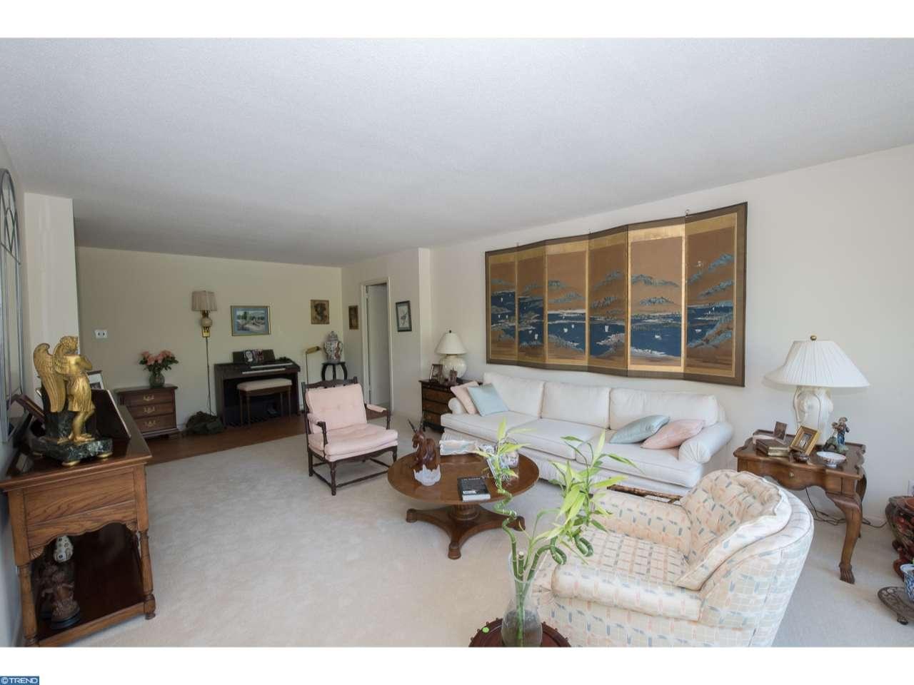 1366 Westbury Dr