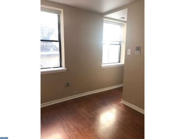 715 Walnut St #2R