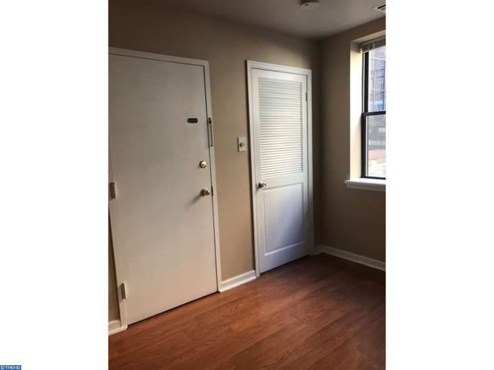 715 Walnut St #2R