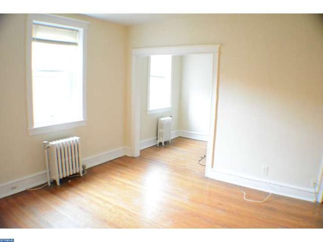 715 Walnut St #2R