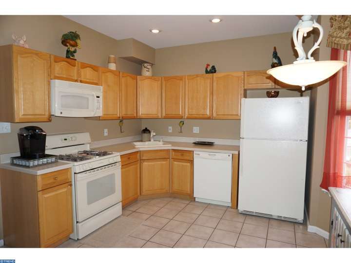 For Sale: 9980 Gardenia Ln Philadelphia, PA 19115