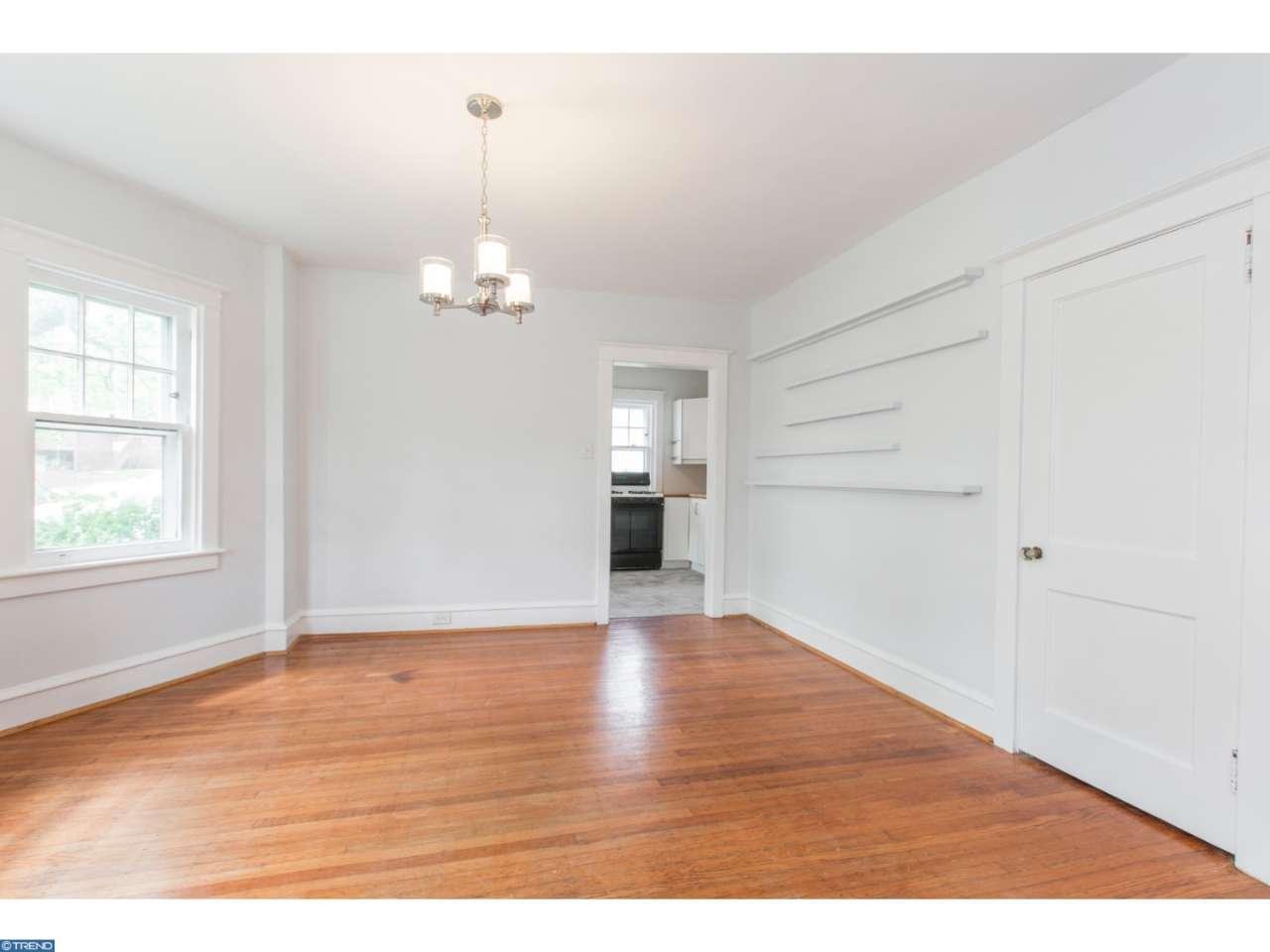 146 E Roumfort Rd