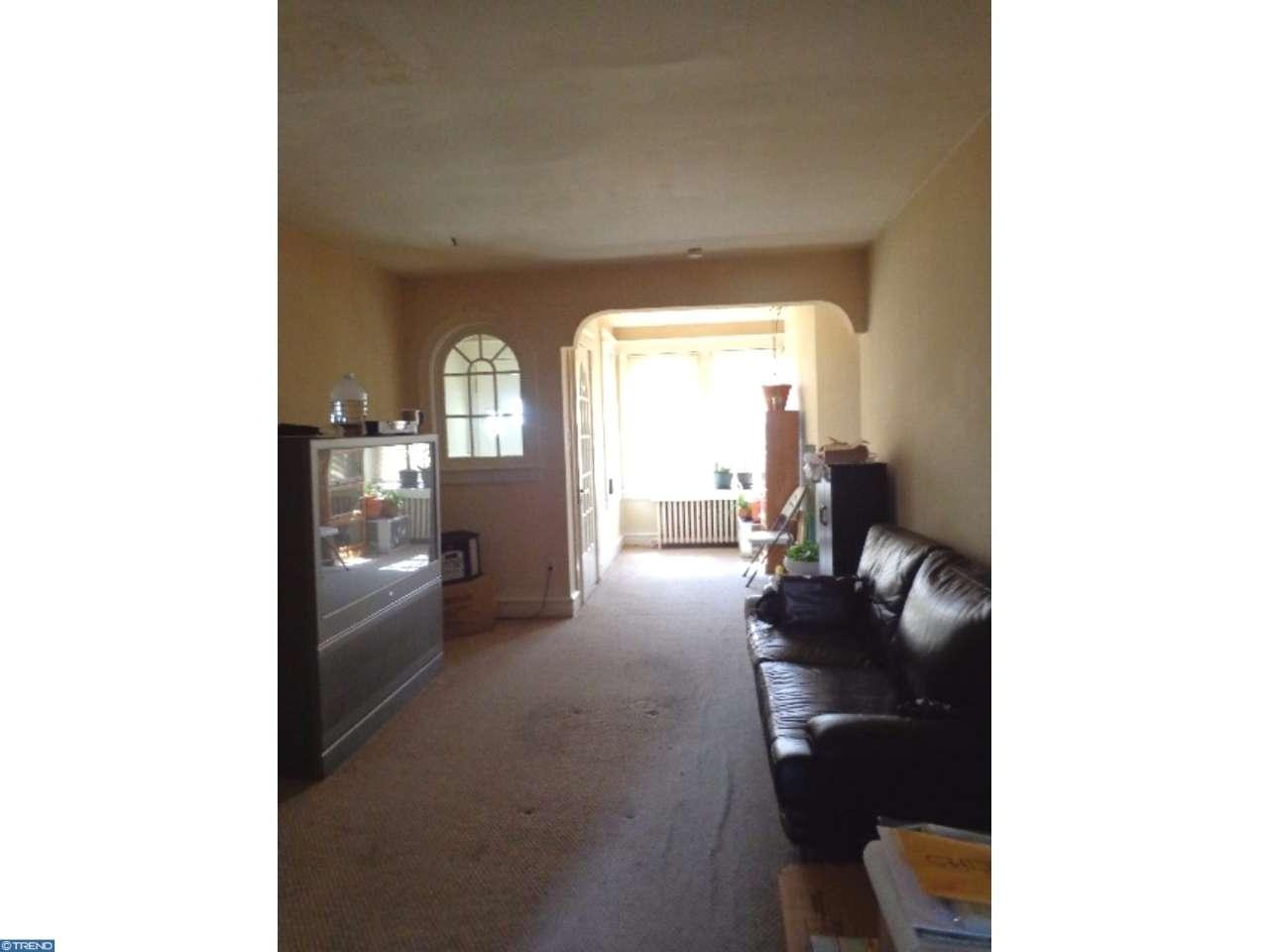 158 W Godfrey Ave