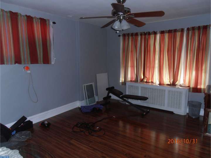 401 W Godfrey Ave