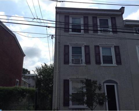 225 Shurs Ln