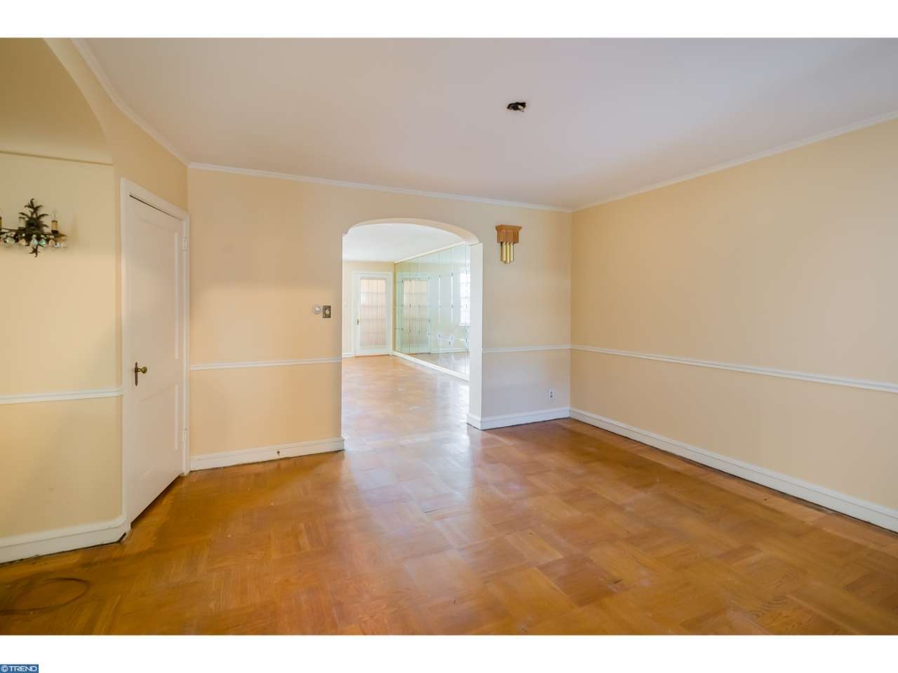 1052 Edgemore Rd