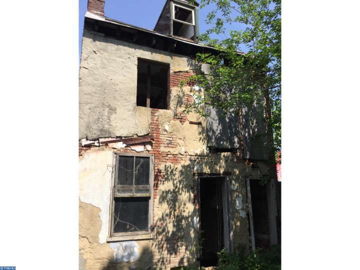 For Sale: 62 W Queen Ln Philadelphia, PA 19144