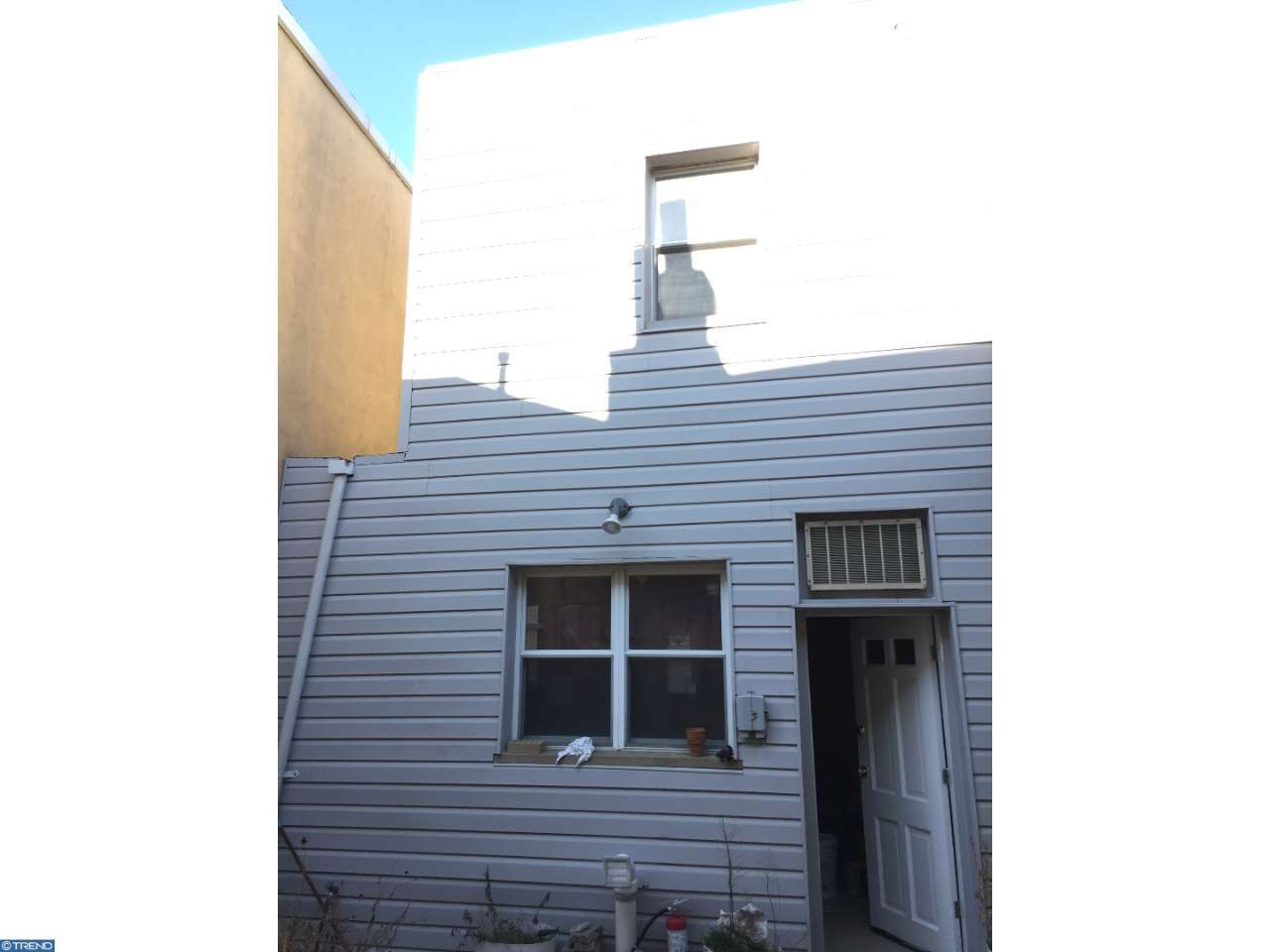 943 Jackson St