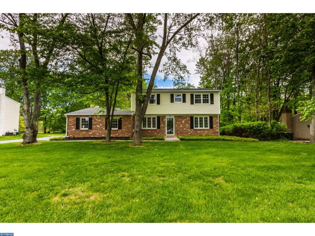 1605 Loretta Ln