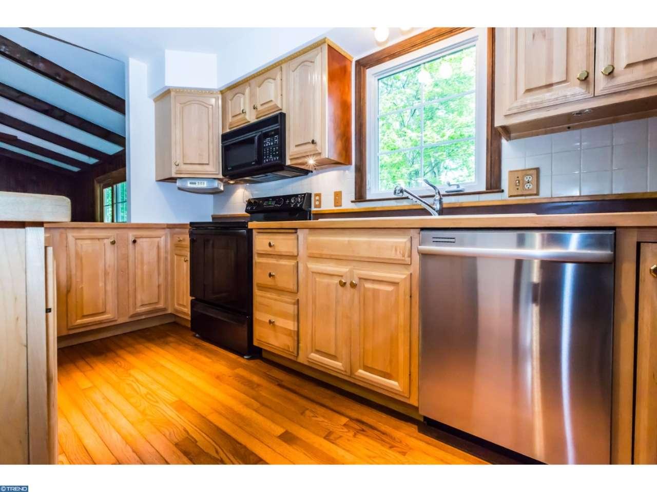 1605 Loretta Ln