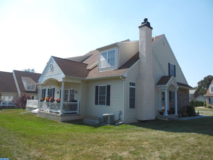 70 Waynebrook Dr