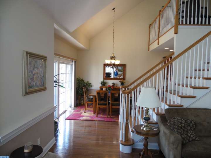 70 Waynebrook Dr
