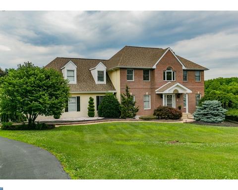 8 Beechwood Dr