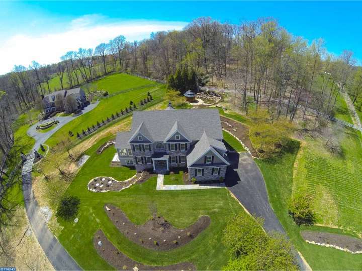 For Sale: 8 White Horse Mdws Malvern, PA 19355