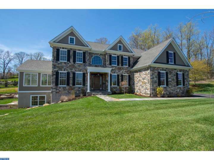 For Sale: 8 White Horse Mdws Malvern, PA 19355