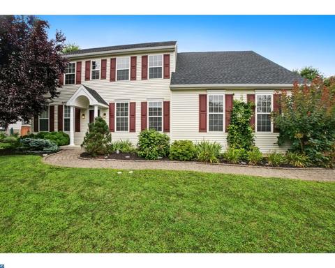 858 Jefferson Way