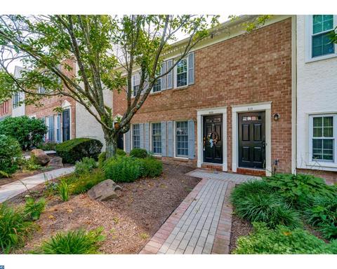545 Georgia Ln