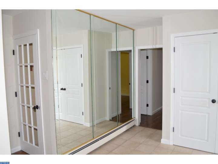 440 Mackenzie Dr